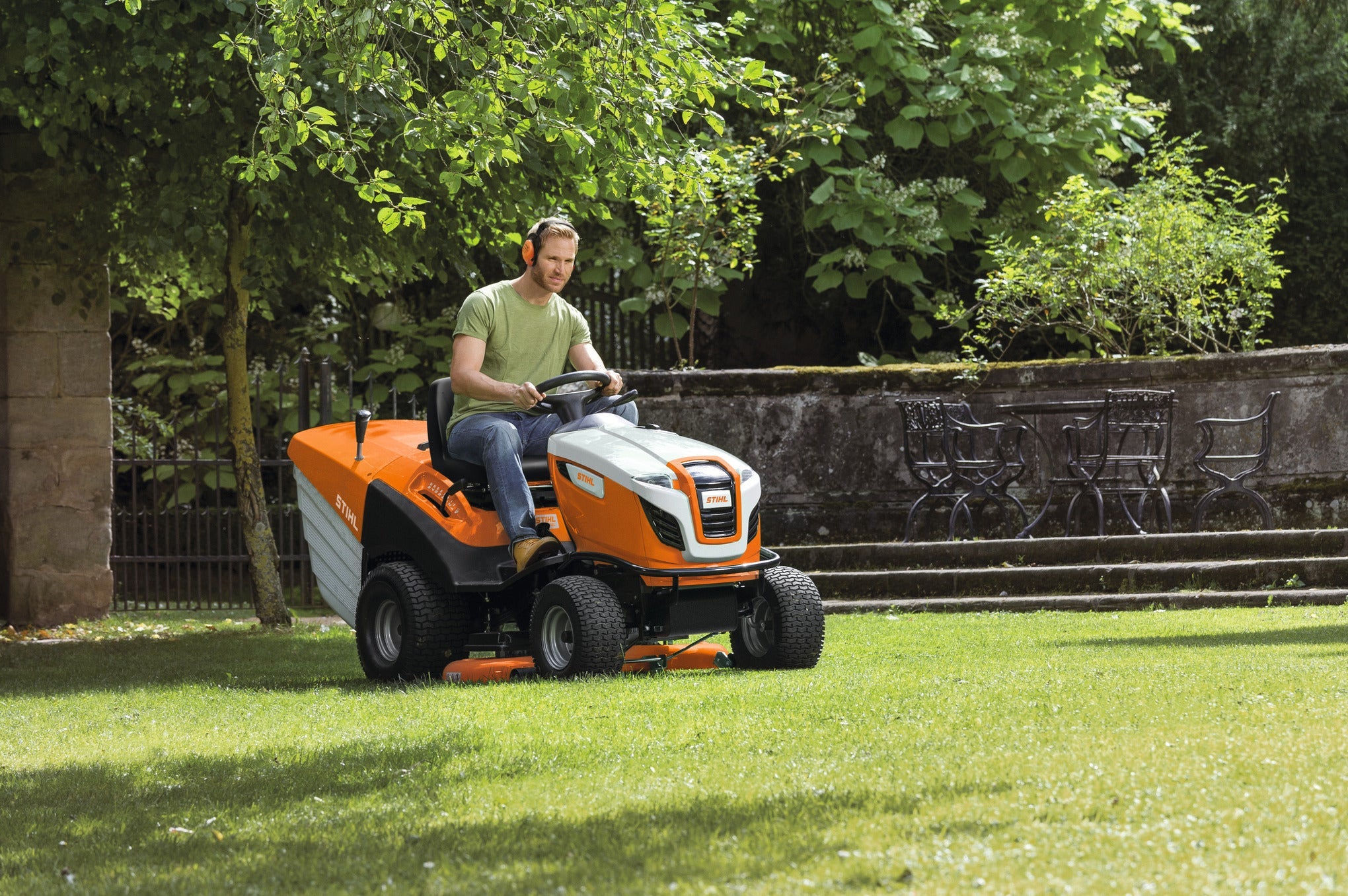Ride-On Lawnmowers
